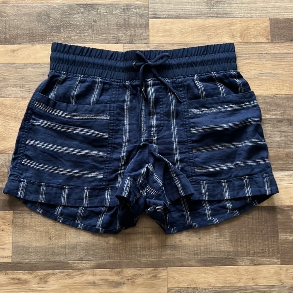 Athleta Cabo linen striped shorts sz 6